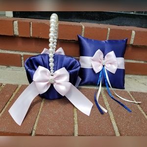 Flower girl baskets with matching pillow